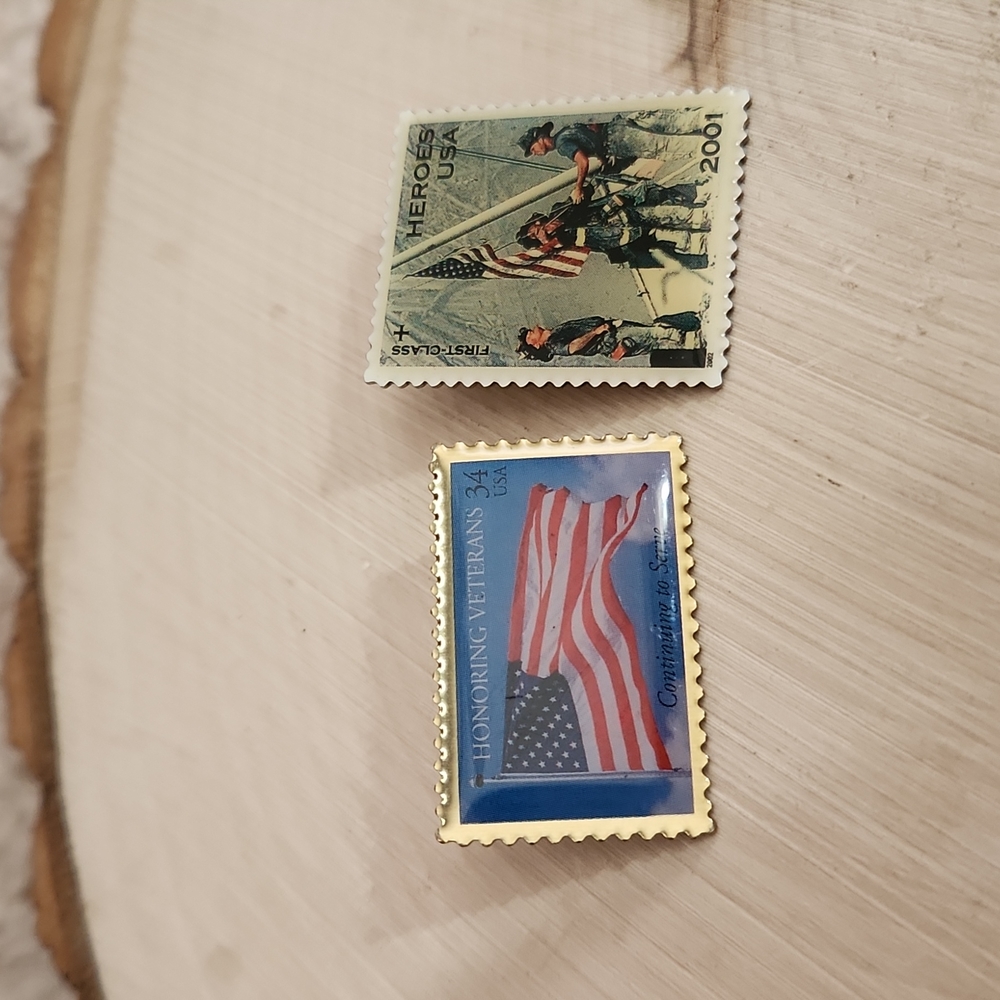 Set 2 USPS Design Pins Heroes 2001 9/11 & Honoring Veterens